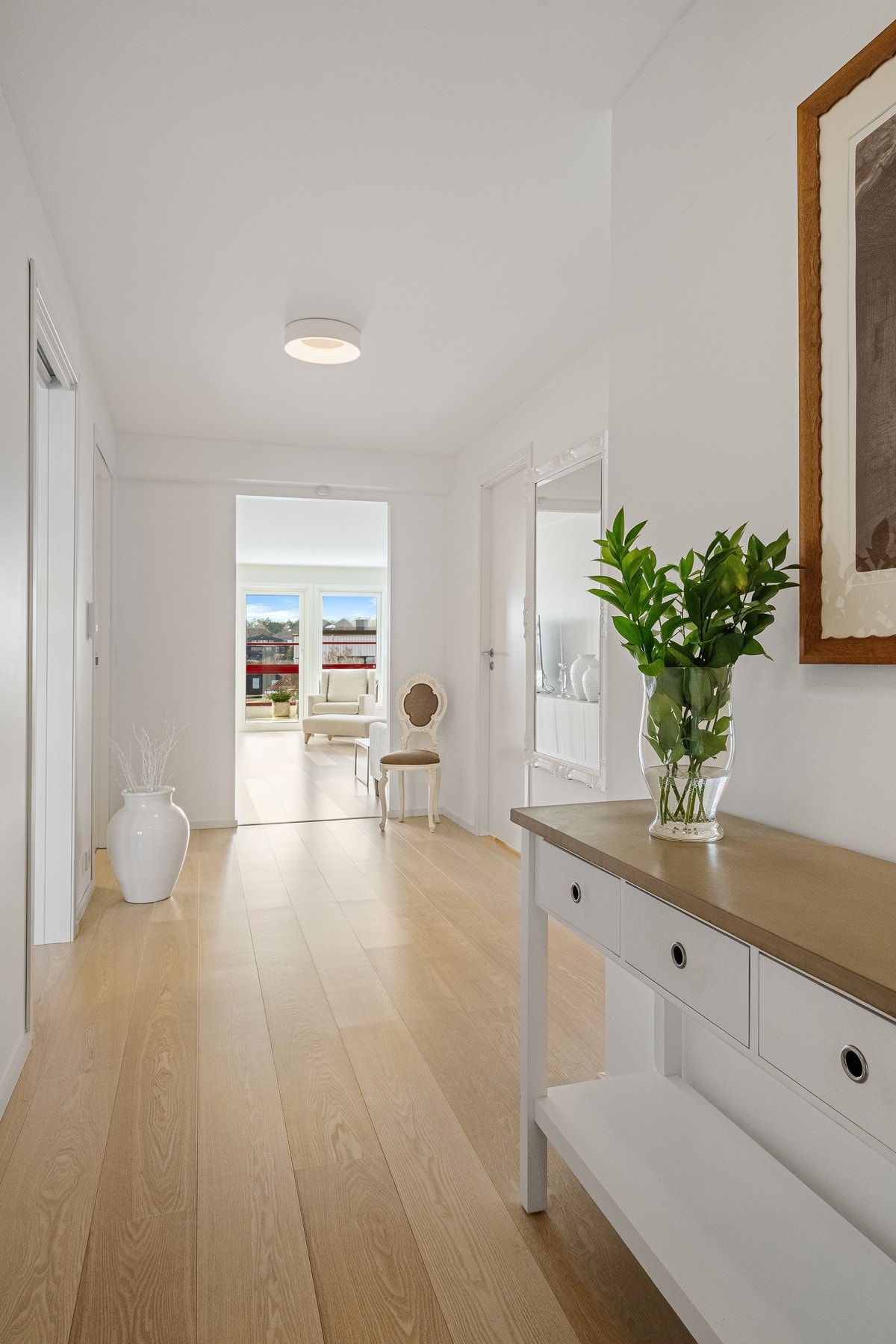 Entré. Galleribilde