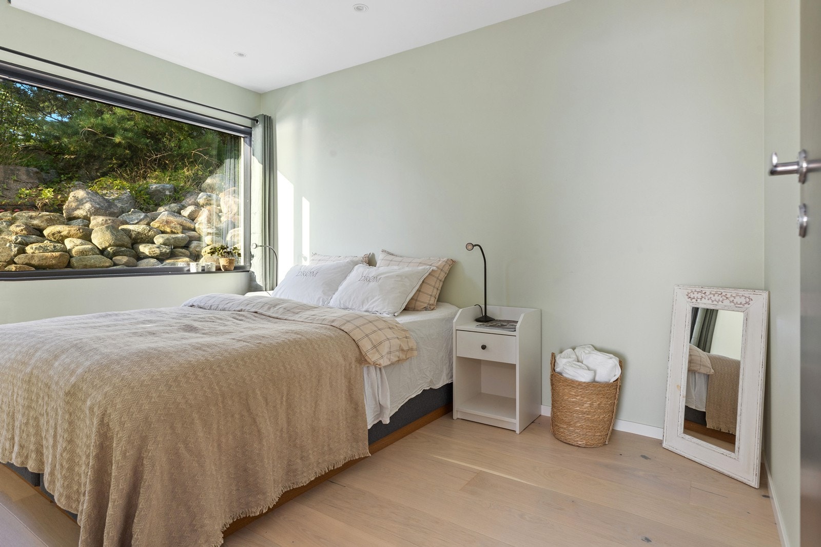 Hvert soverom er gjennomført i samme stilfulle estetikk. Galleribilde