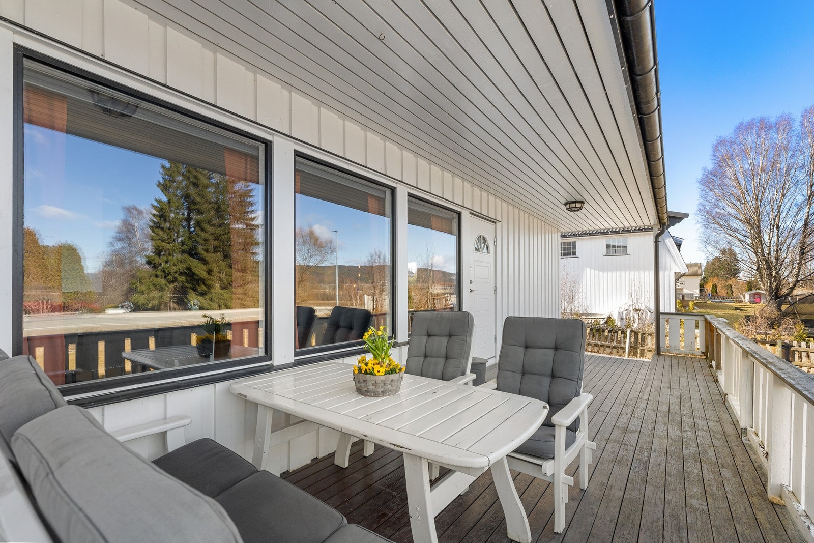 Boligen har totalt 50 kvm med solrik terrasse. Galleribilde