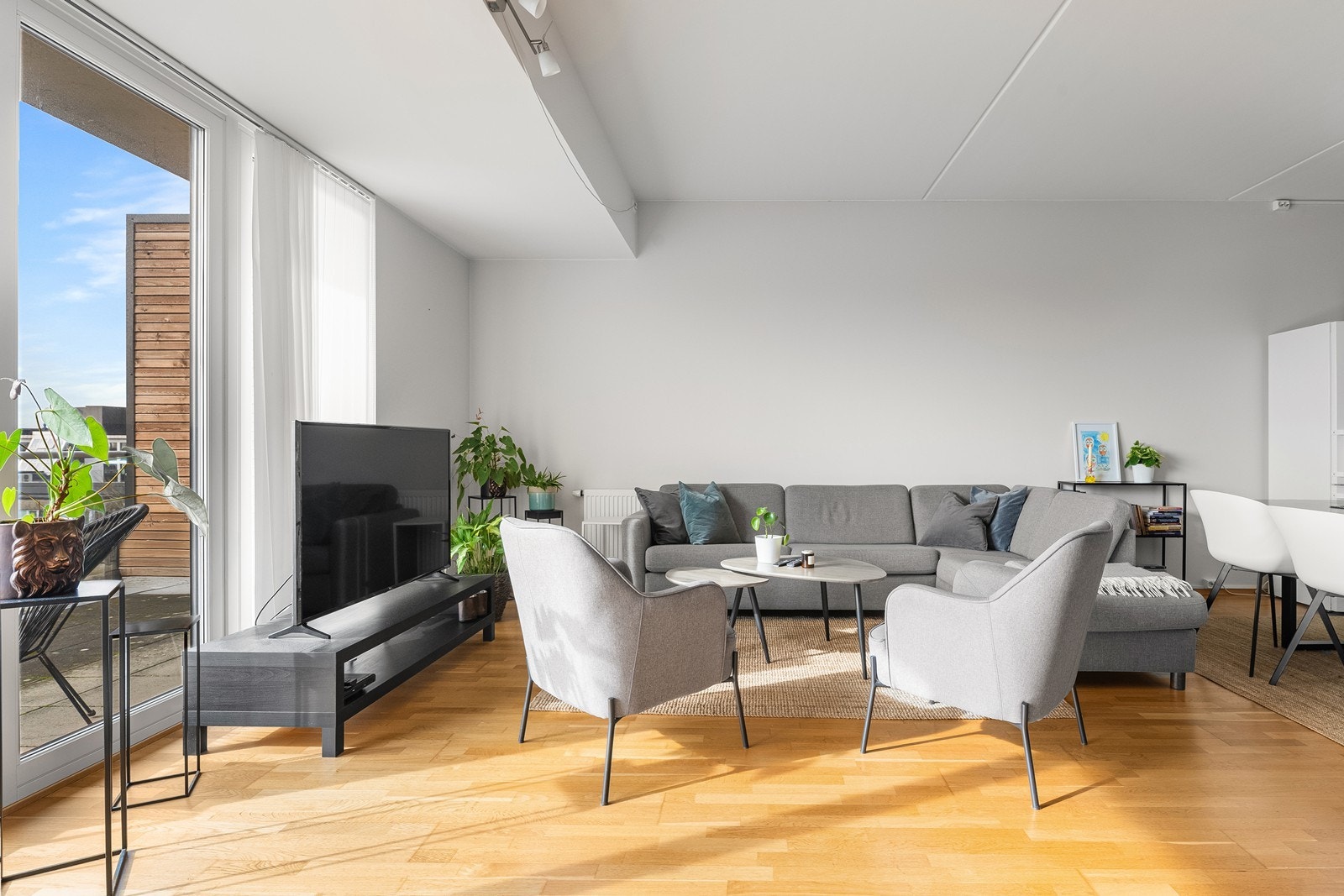 Utgang til balkong. Galleribilde