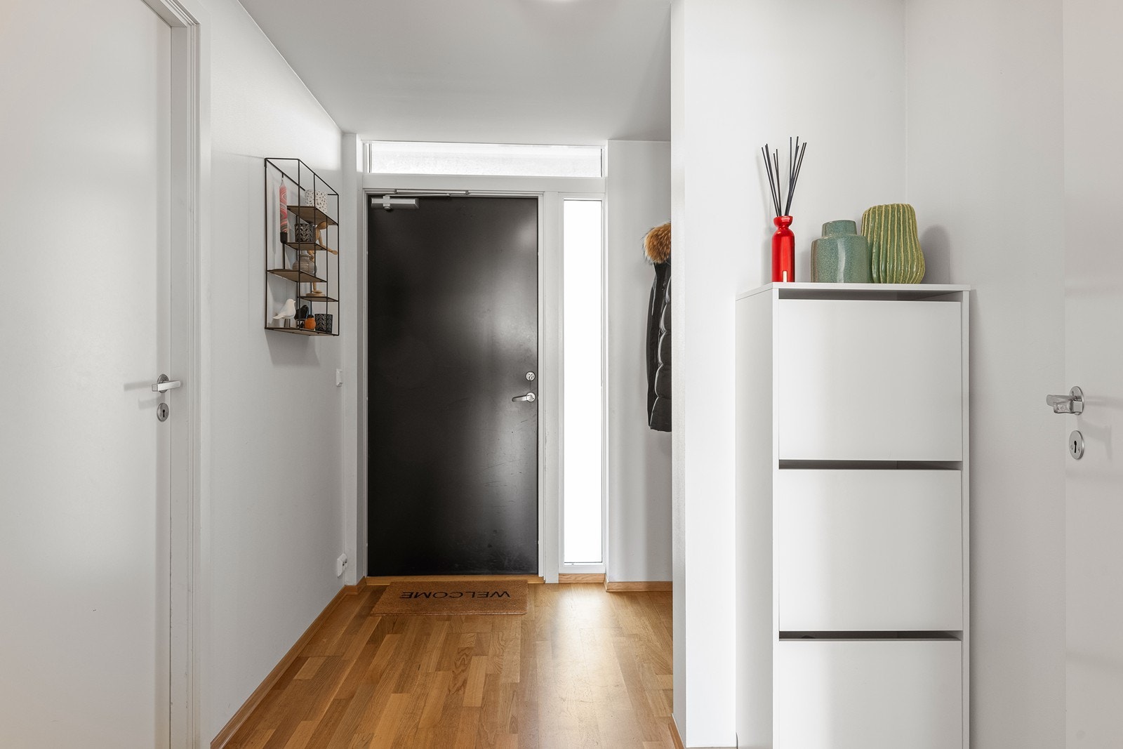 Entré/gang. Galleribilde