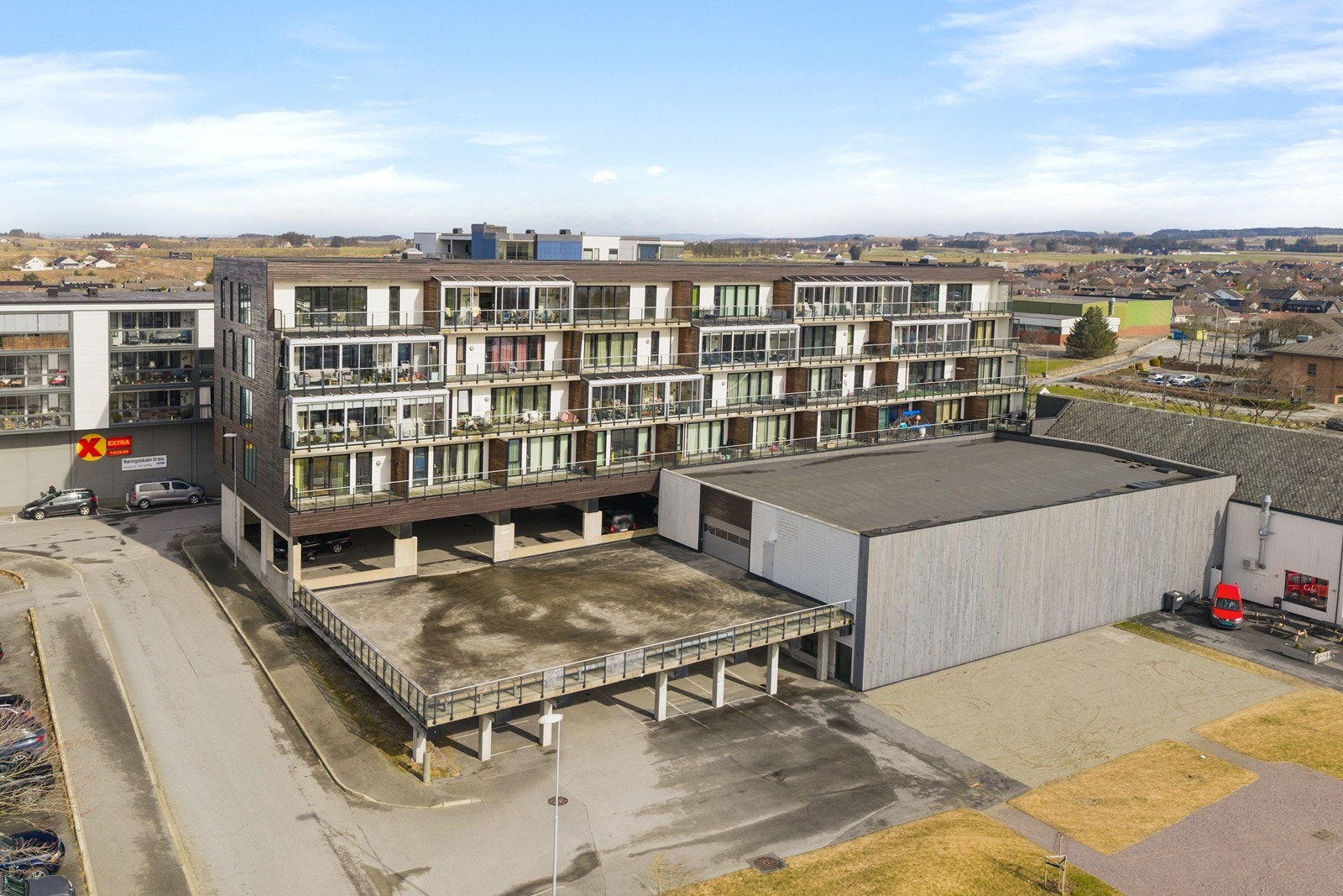 Alexander Nygård v/ Aktiv Eiendomsmegling Jæren har gleden av å presentere Stasjonsvegen 26! Foto: Asle Haukland Galleribilde