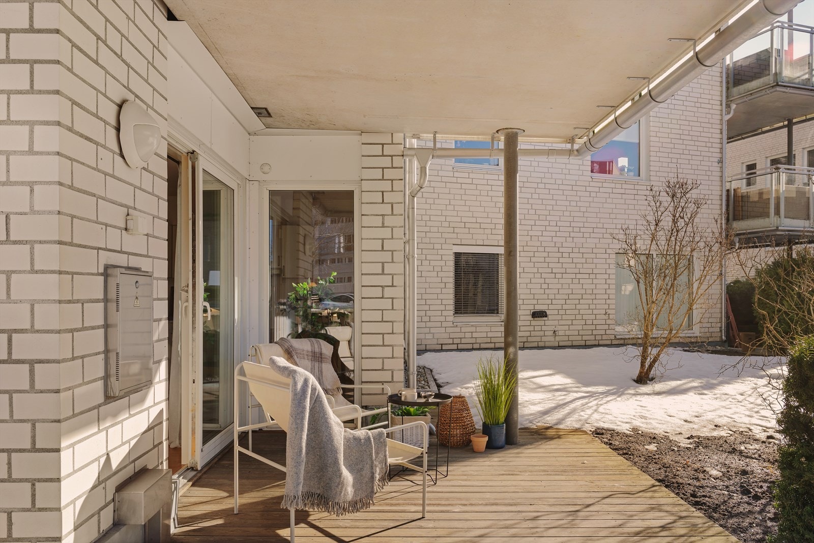 Terrassen har lys og stikkontakt Galleribilde