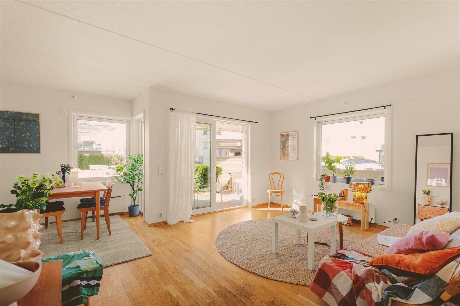 Leiligheten trenger litt kjærlighet. Handler primært om gulv og enkel finish. Galleribilde