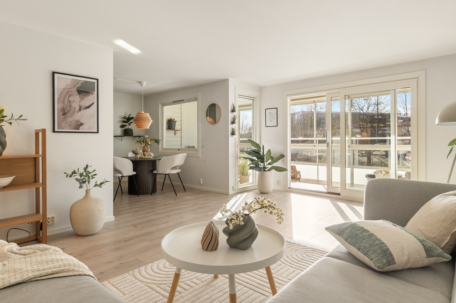 - Emera eiendomsmegling v/ Ingvar Nypan har gleden av å presentere Nebbestølen 27! - Galleribilde