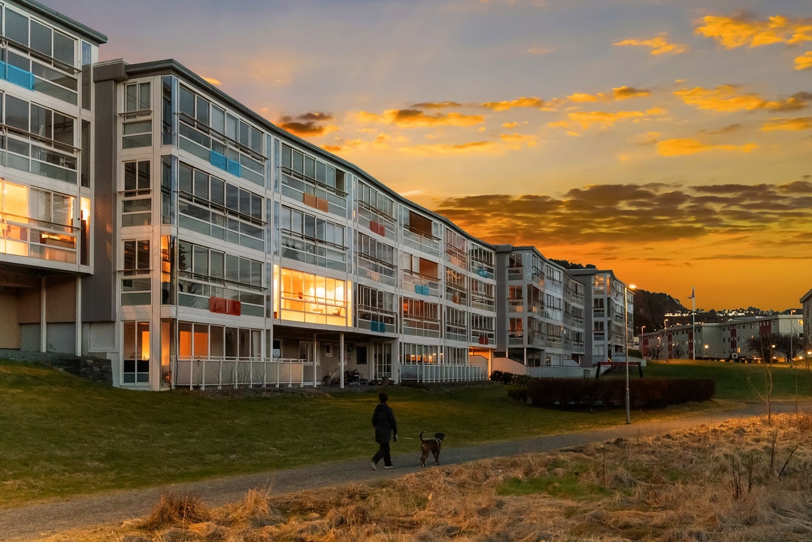 - Her bor man med kort vei til alt man trenger i hverdagen! - Galleribilde