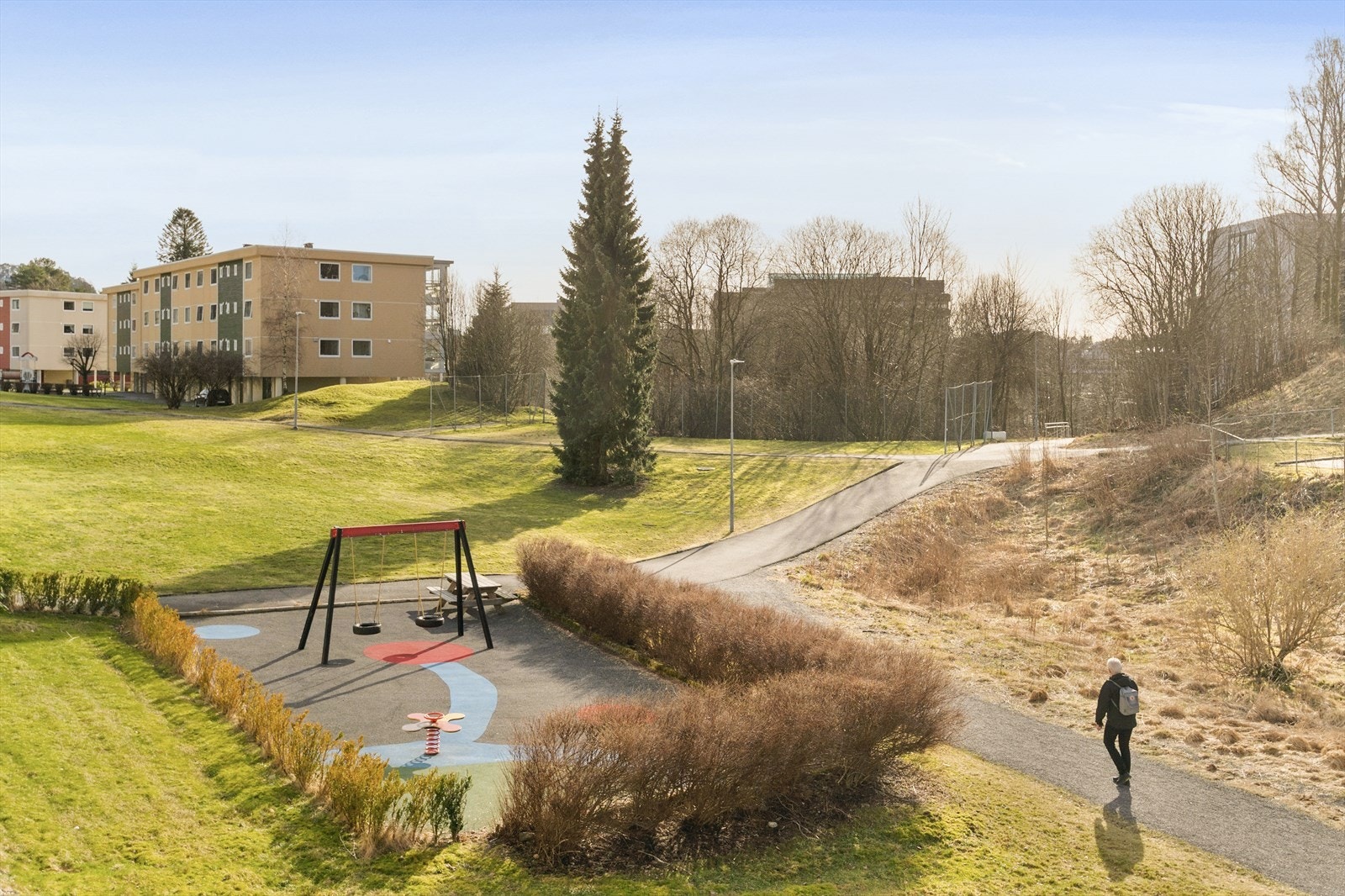 - Barnevennlig område med nærhet til både barnehager og skoler - Galleribilde