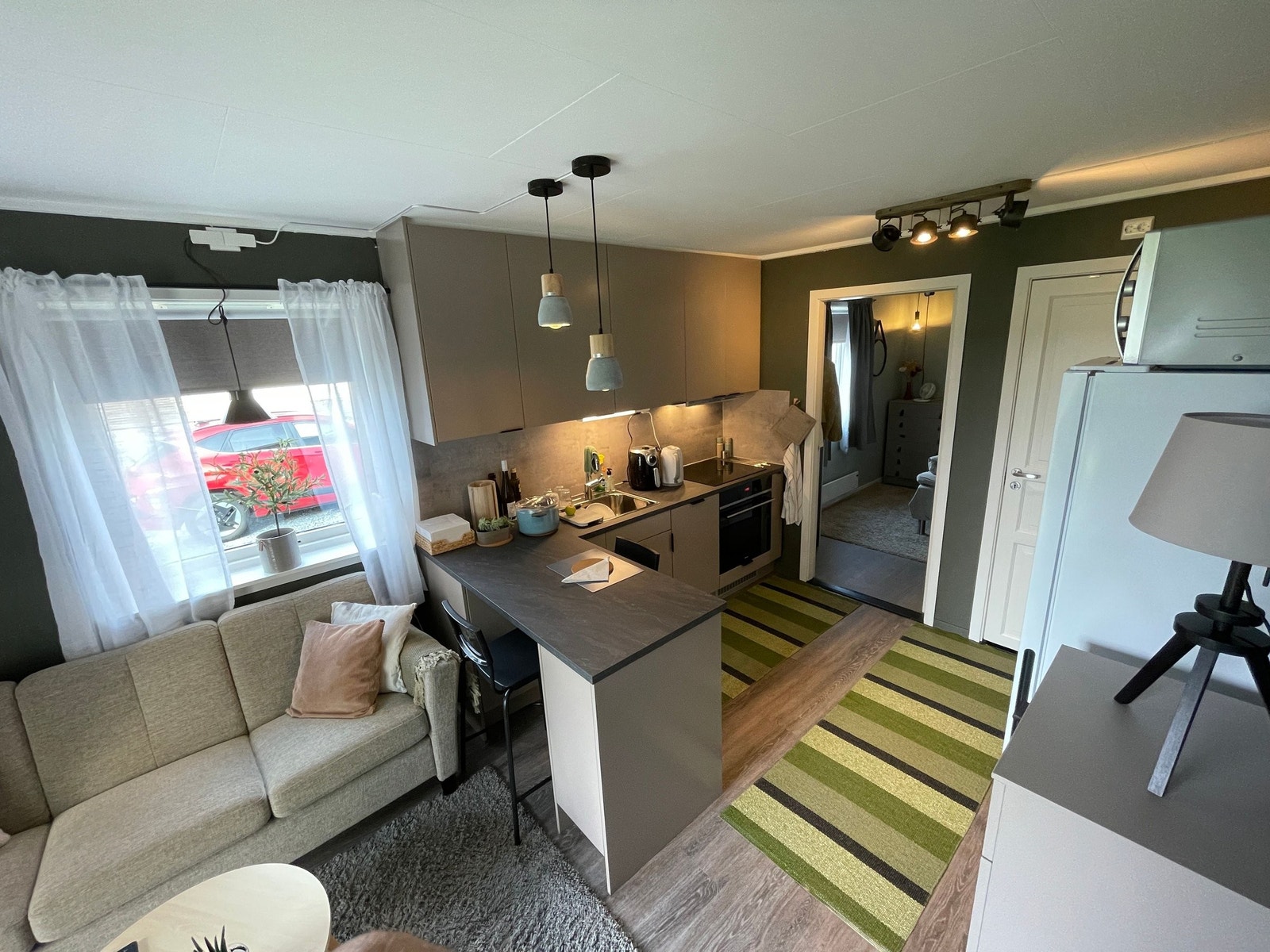 Oppholdsrom hybelleilighet Galleribilde