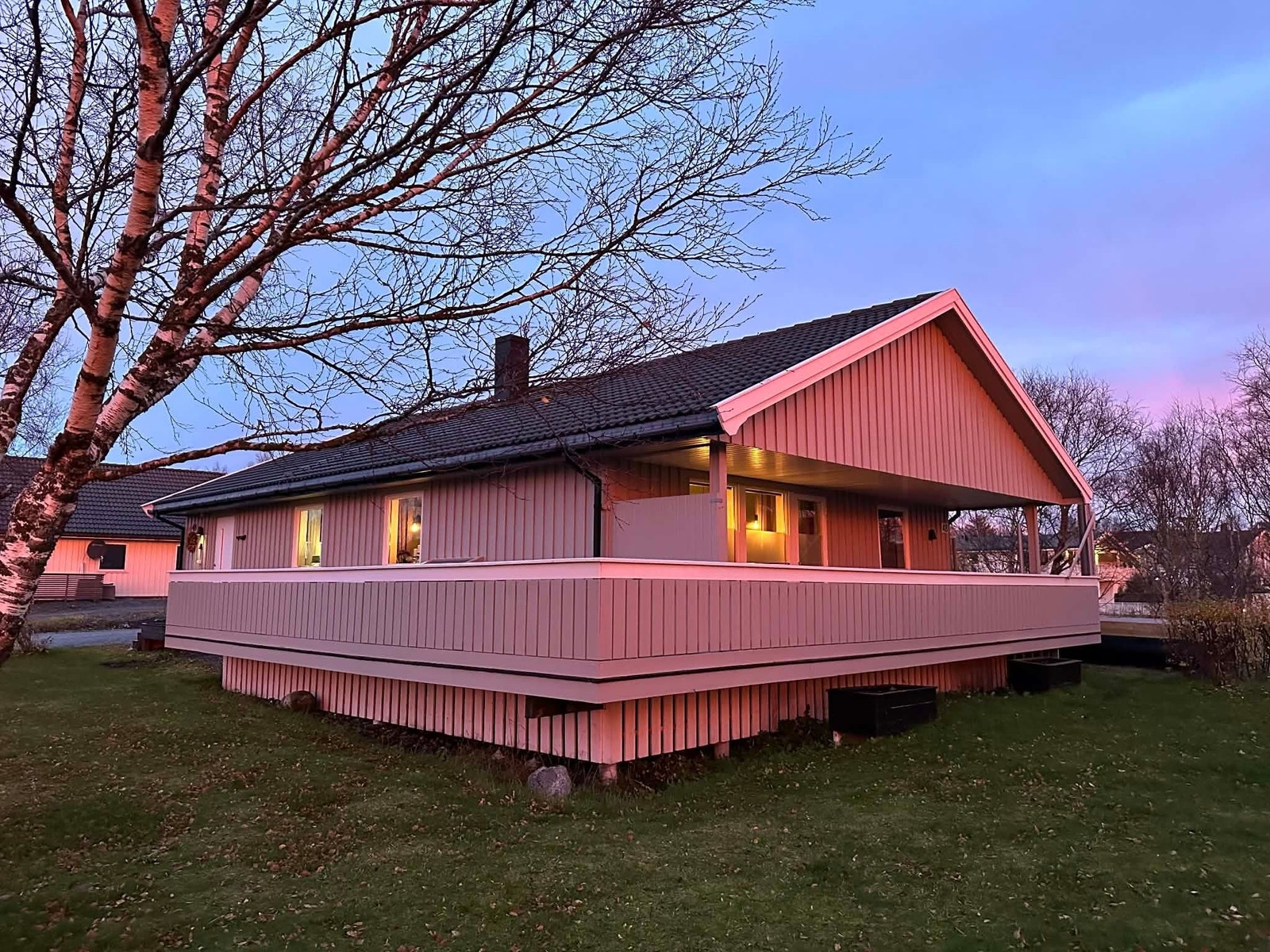 Godt vedlikeholdt enebolig i ungt nabolag selges Galleribilde