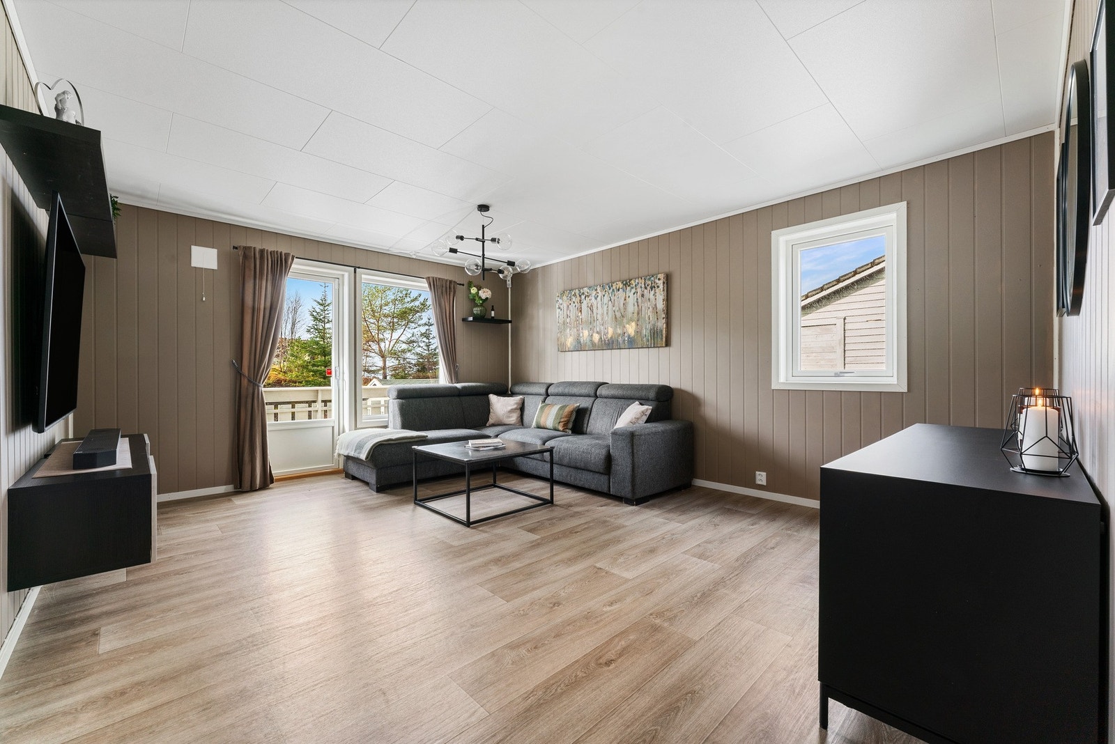 Privatmegleren v/ John Lampe har gleden av å presentere Grønfjellia 10 Galleribilde