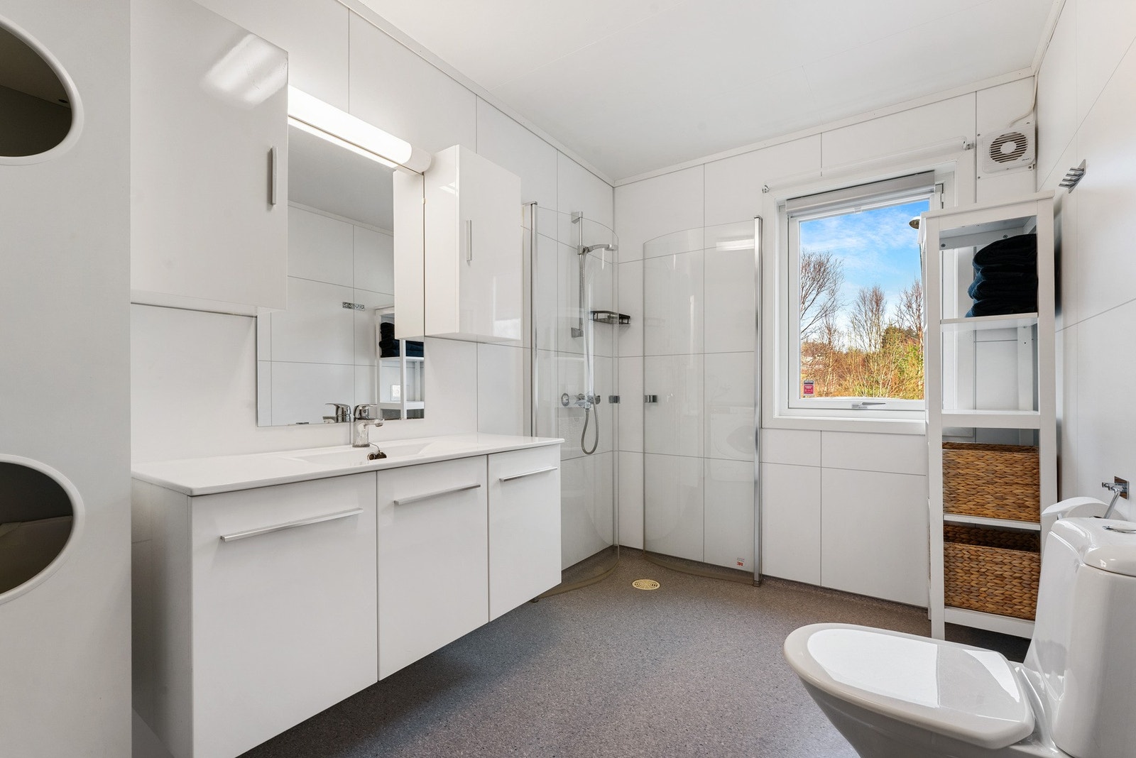 Boligens bad/vaskerom er på 7,43 kvm Galleribilde