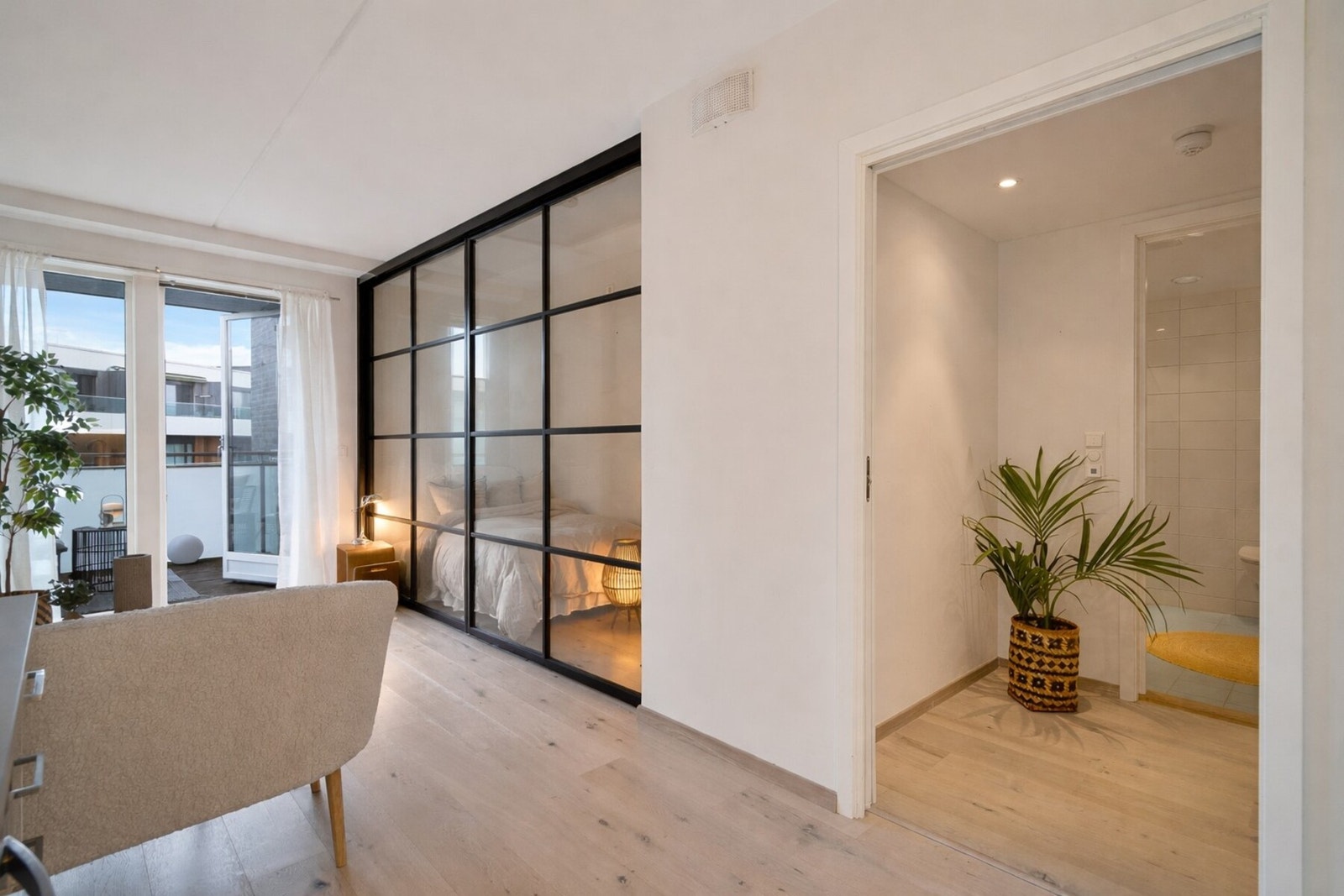 Forslag til innredning med "New York" -style skyvedører (Generert/ redigert bilde) Galleribilde