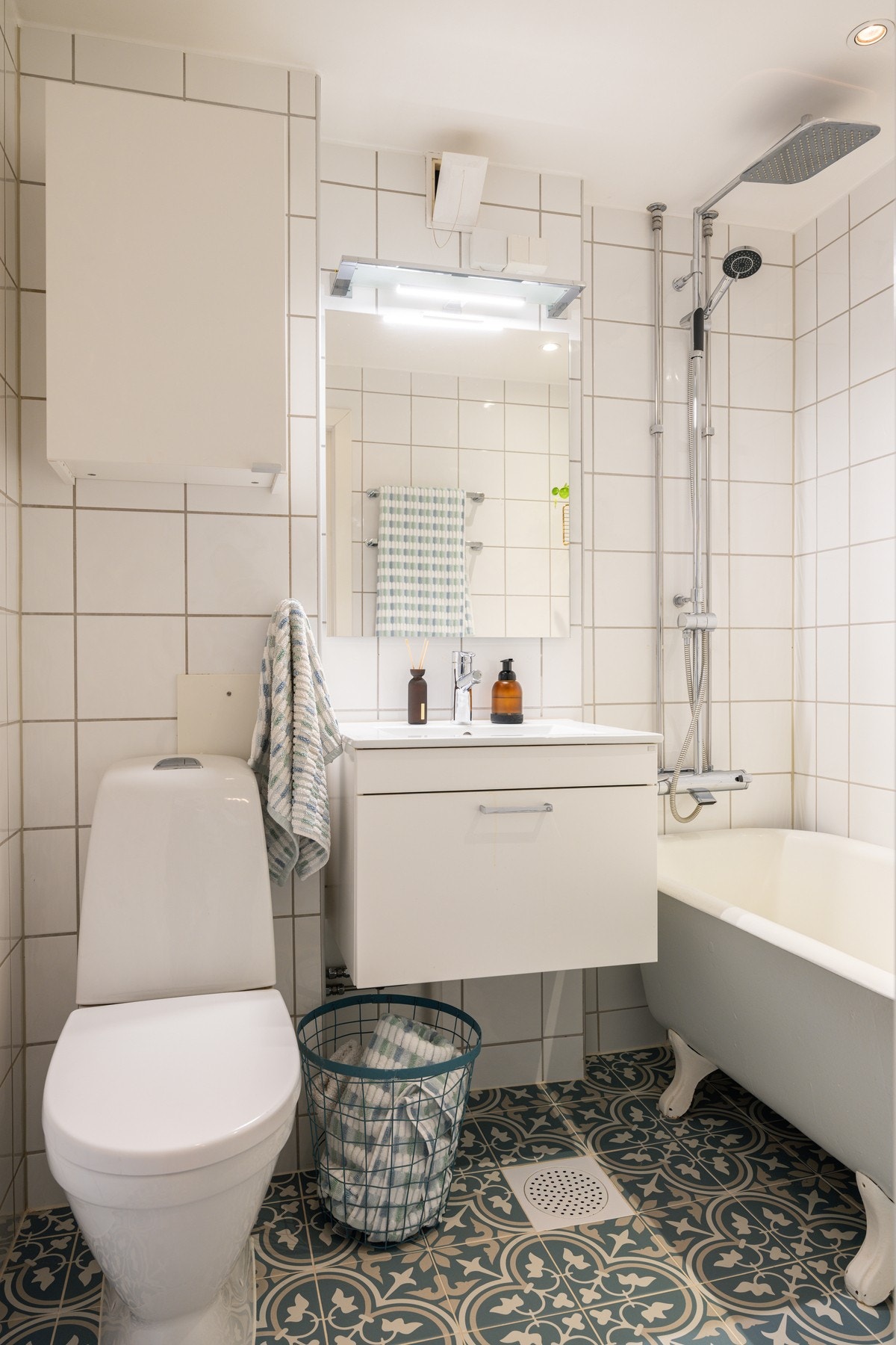 Pent, flislagt bad med oppgraderinger fra 2019/2020. Galleribilde