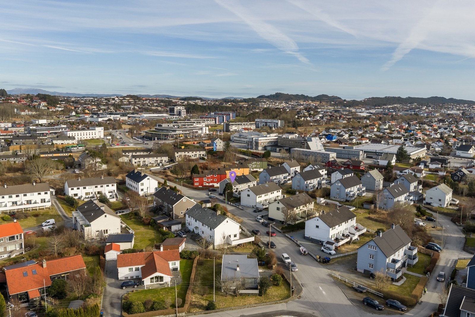 Haugesund - Søre bydel - Velholdt og innholdsrikt rekkehus - solrikt og sentralt i rolig område Galleribilde