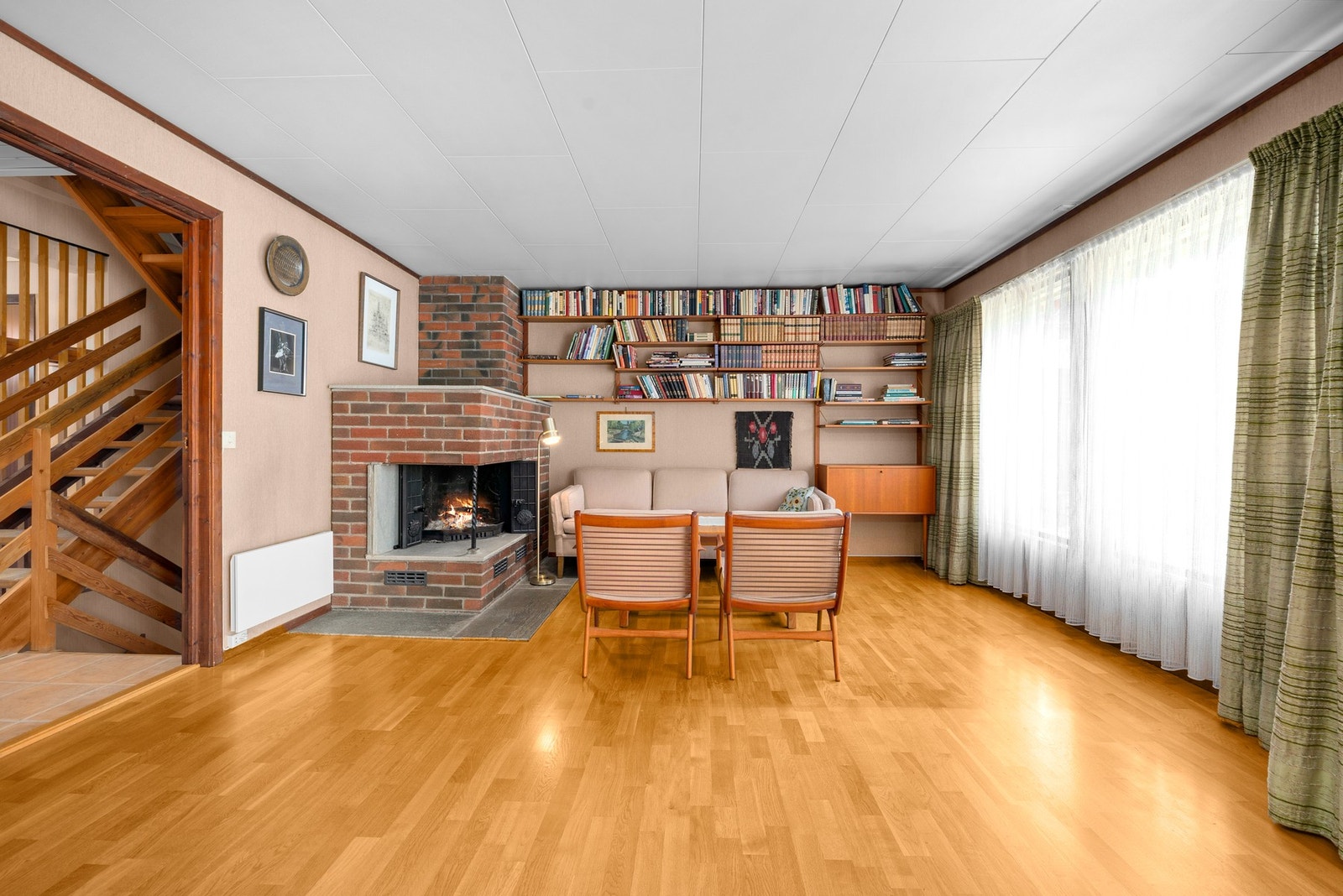 God plass til møblering gir fleksible soner for både sittegruppe og øvrig innredning. Galleribilde