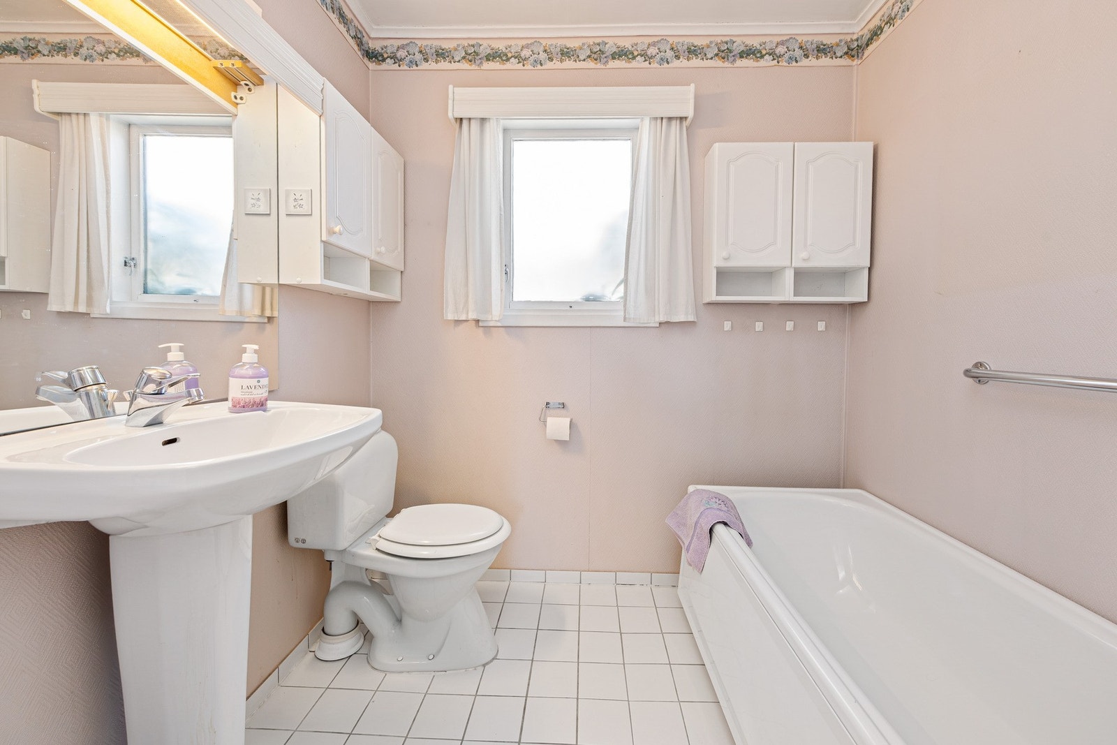 Bad 1. etasje Galleribilde