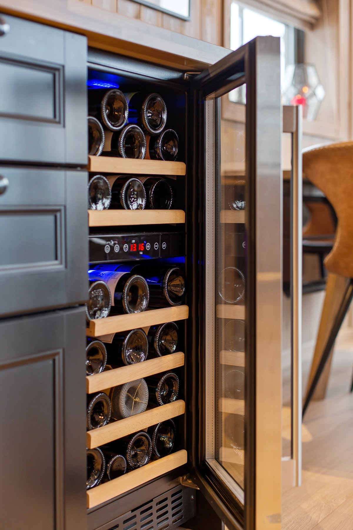 Vinskap. Galleribilde