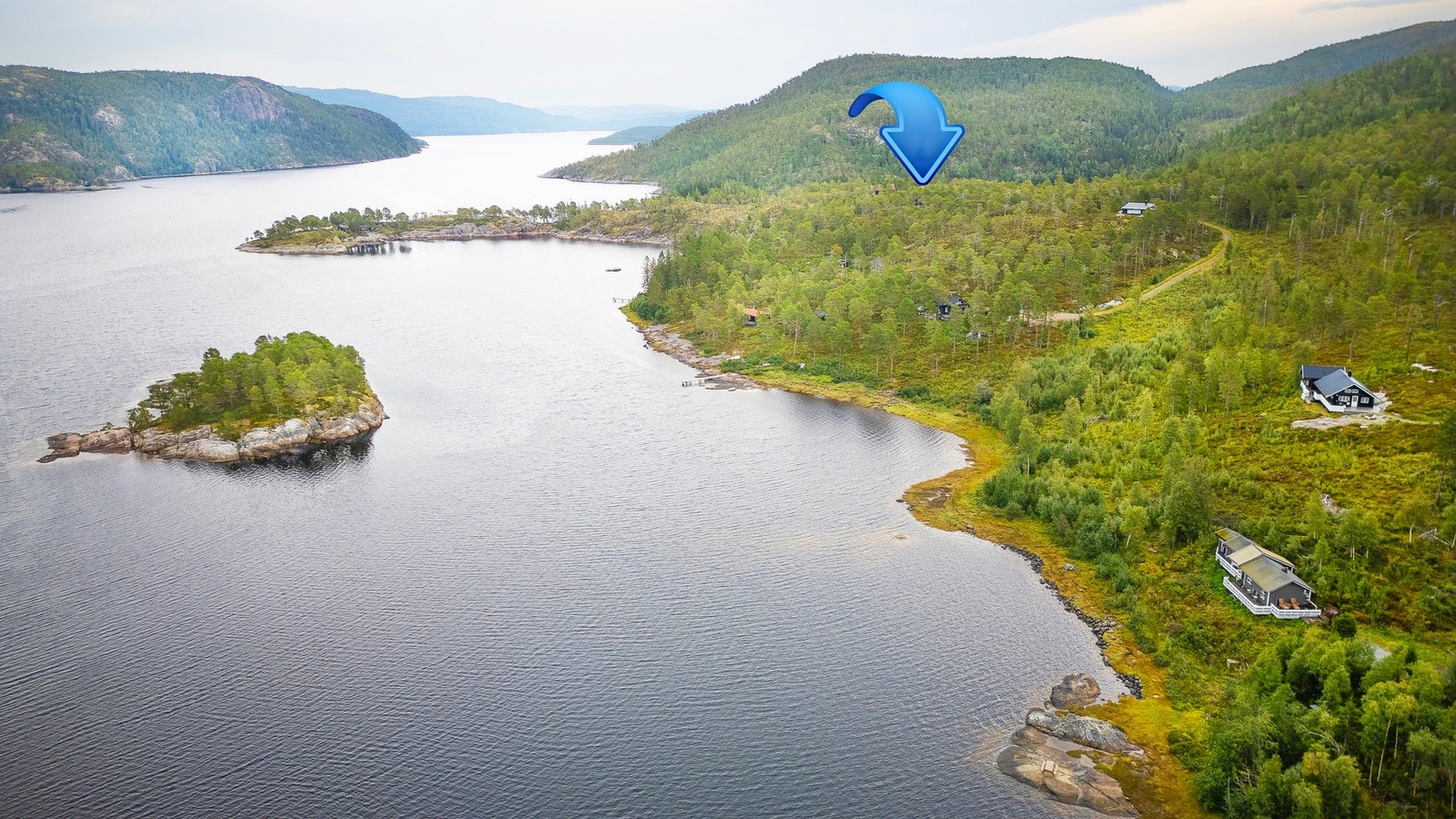 Eiendommen ligger like ved Tøttdalen ca. 50 km fra Namsos og ca. 68 km fra Steinkjer Galleribilde