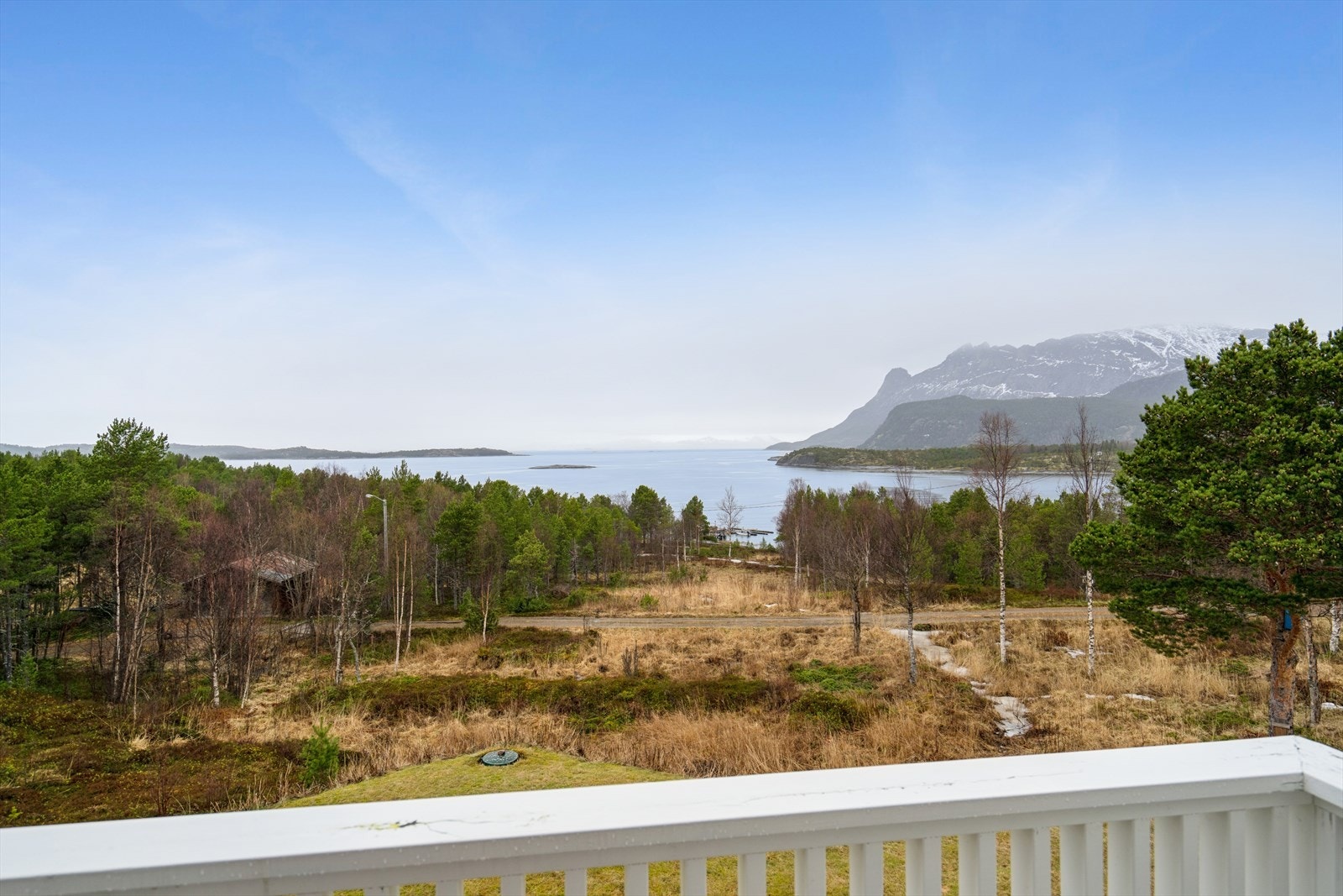 Utgang til egen balkong med fantastisk utsikt. Galleribilde