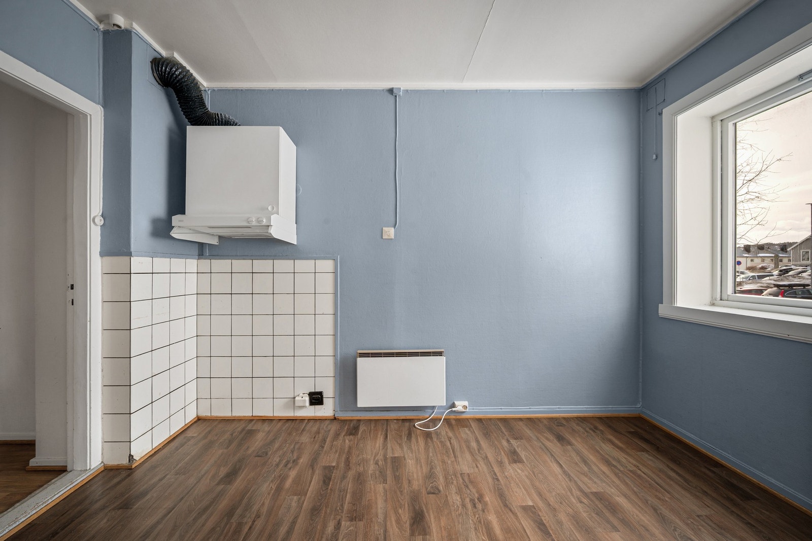 Her får du fint plass til et kjøkkenbord og stoler til, perfekt i hverdagen til frokosten! Galleribilde