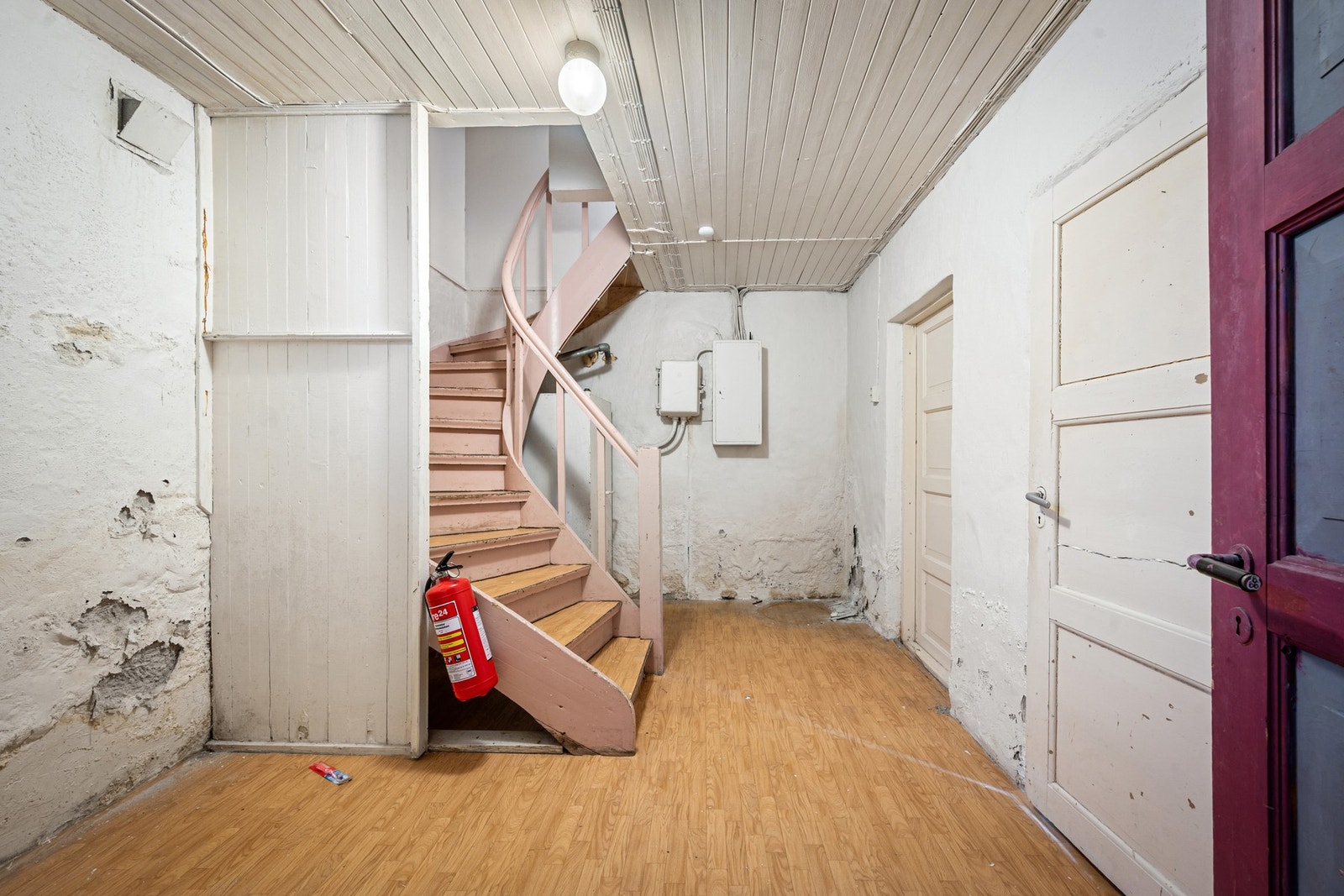 Kjeller byr på rikelig lagringsplass! Galleribilde