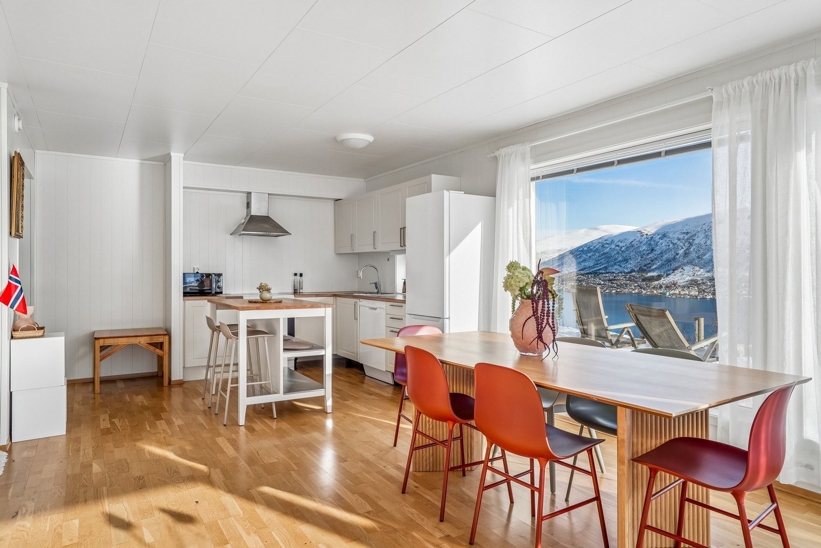 Kjøkken med barløsning. Galleribilde