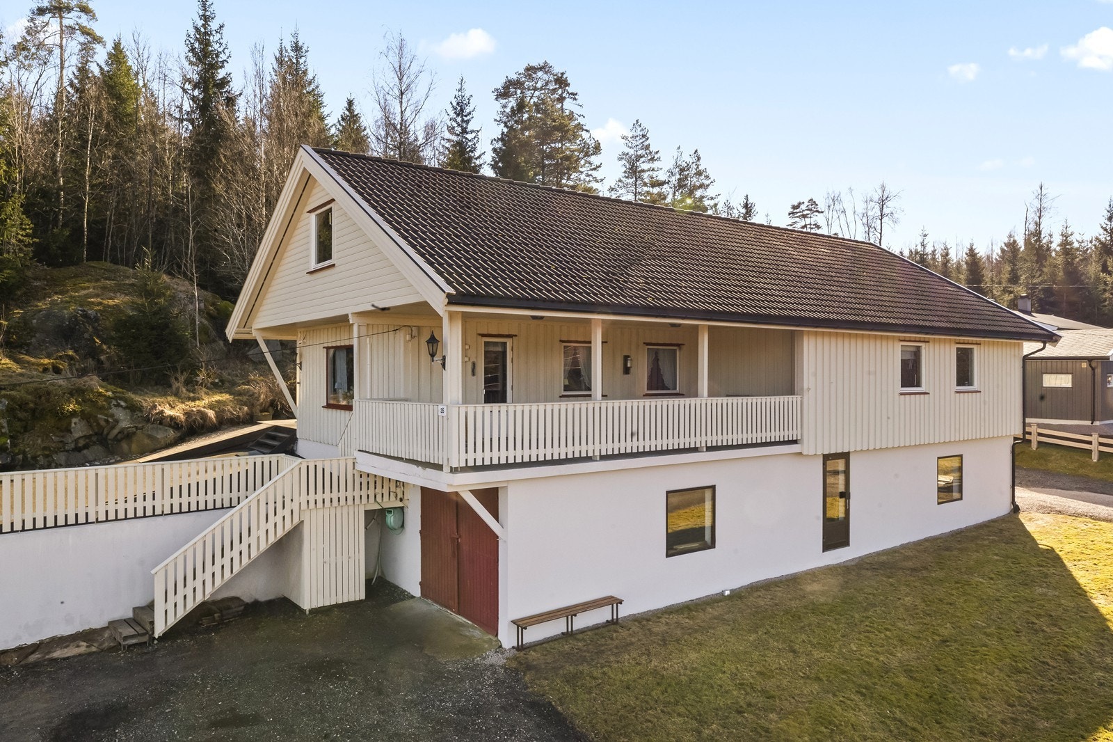 Romslig enebolig med familievennlig planløsning og gode oppholdsrom Galleribilde