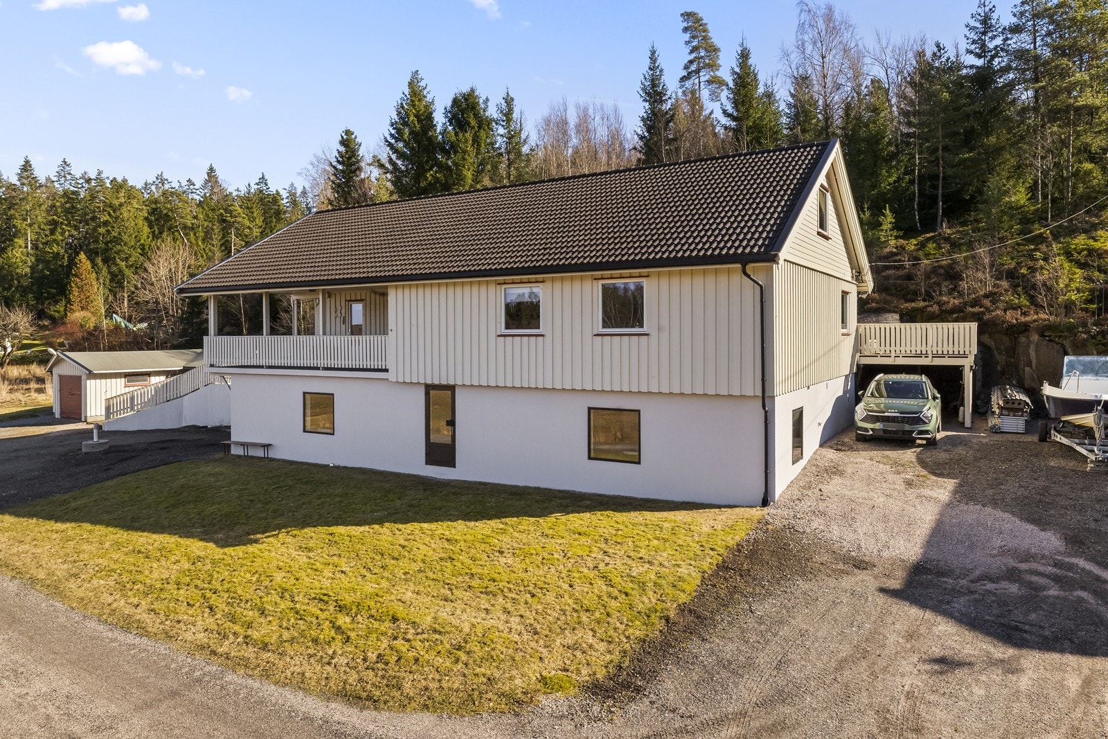 Plass til flere biler på egen tomt Galleribilde