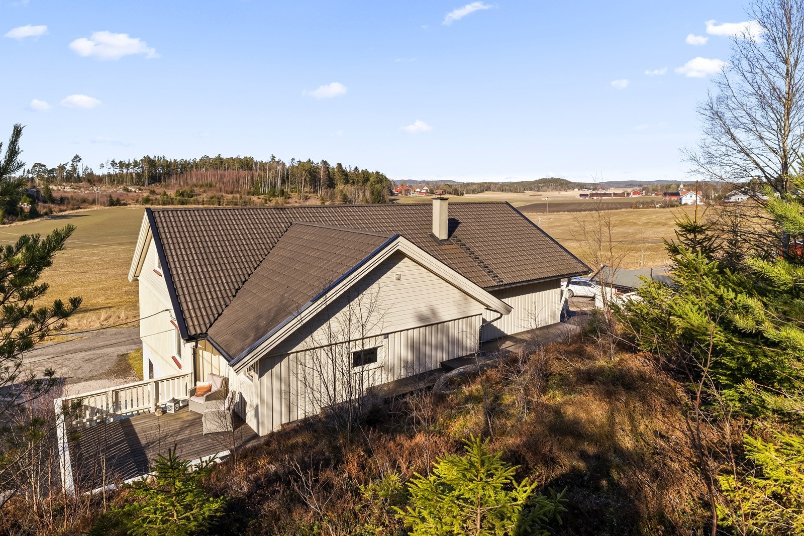 En bolig som kombinerer plass, funksjon og landlig beliggenhet Galleribilde