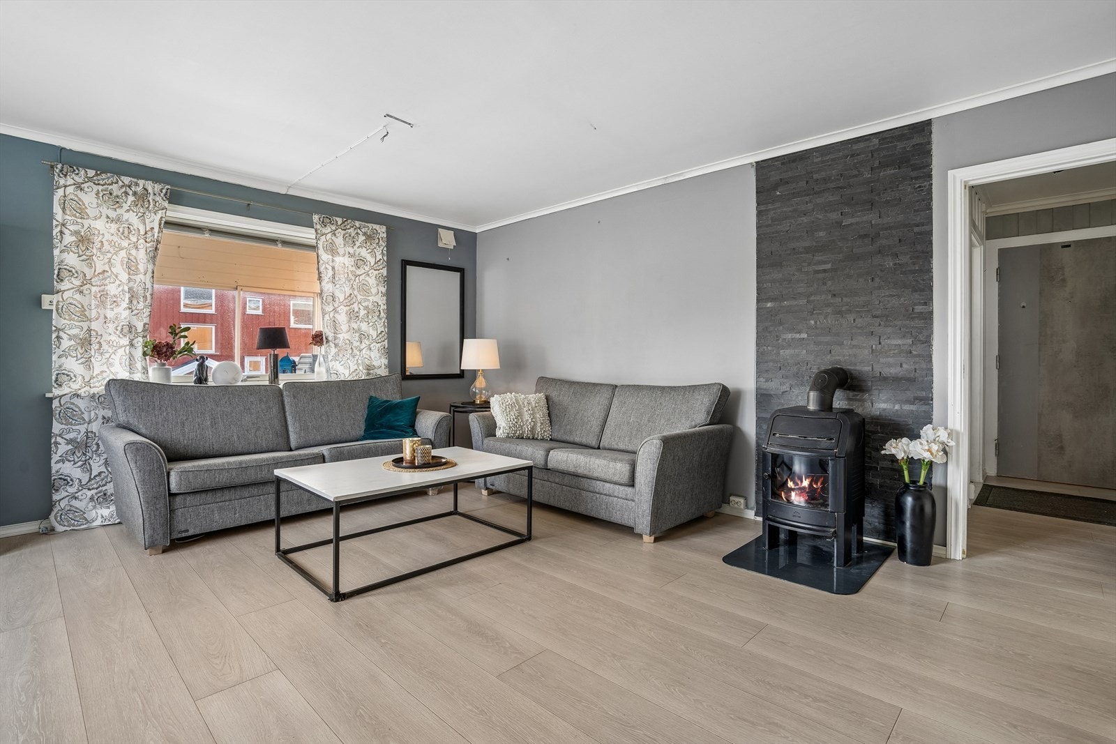 Romslig stue/spisestue Galleribilde