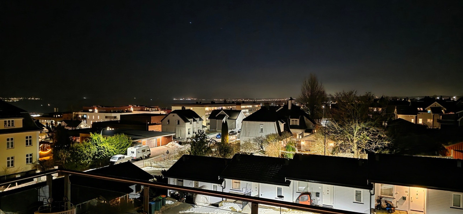 Her kommer noen kveldsbilder som selger har tatt selv Galleribilde
