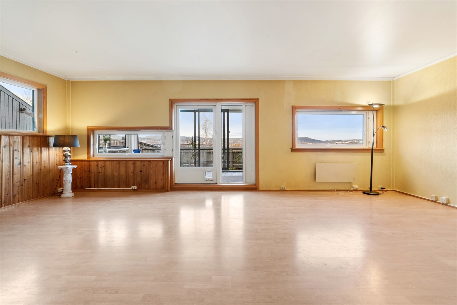 Stuen er et sosialt samlingspunkt for familie og venner, og passer ypperlig for store sammenkomster således som for avslapping. Galleribilde