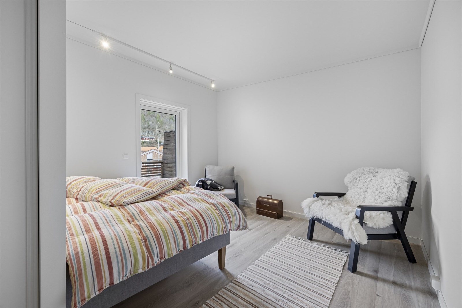 Hovedsoverommet har egen balkong. Galleribilde