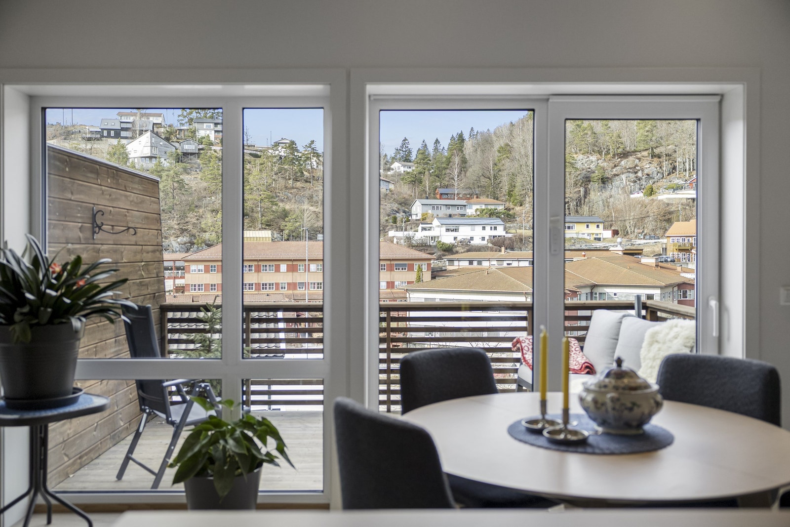 Utsikt fra kjøkkenbenken. Galleribilde