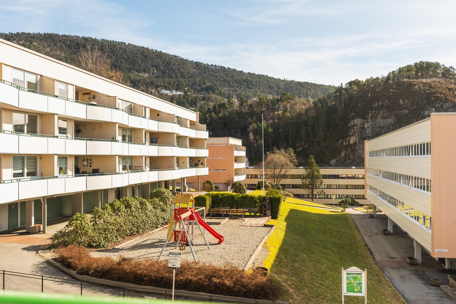 Borettslaget består av 154 andeler og er veldrevet. Galleribilde