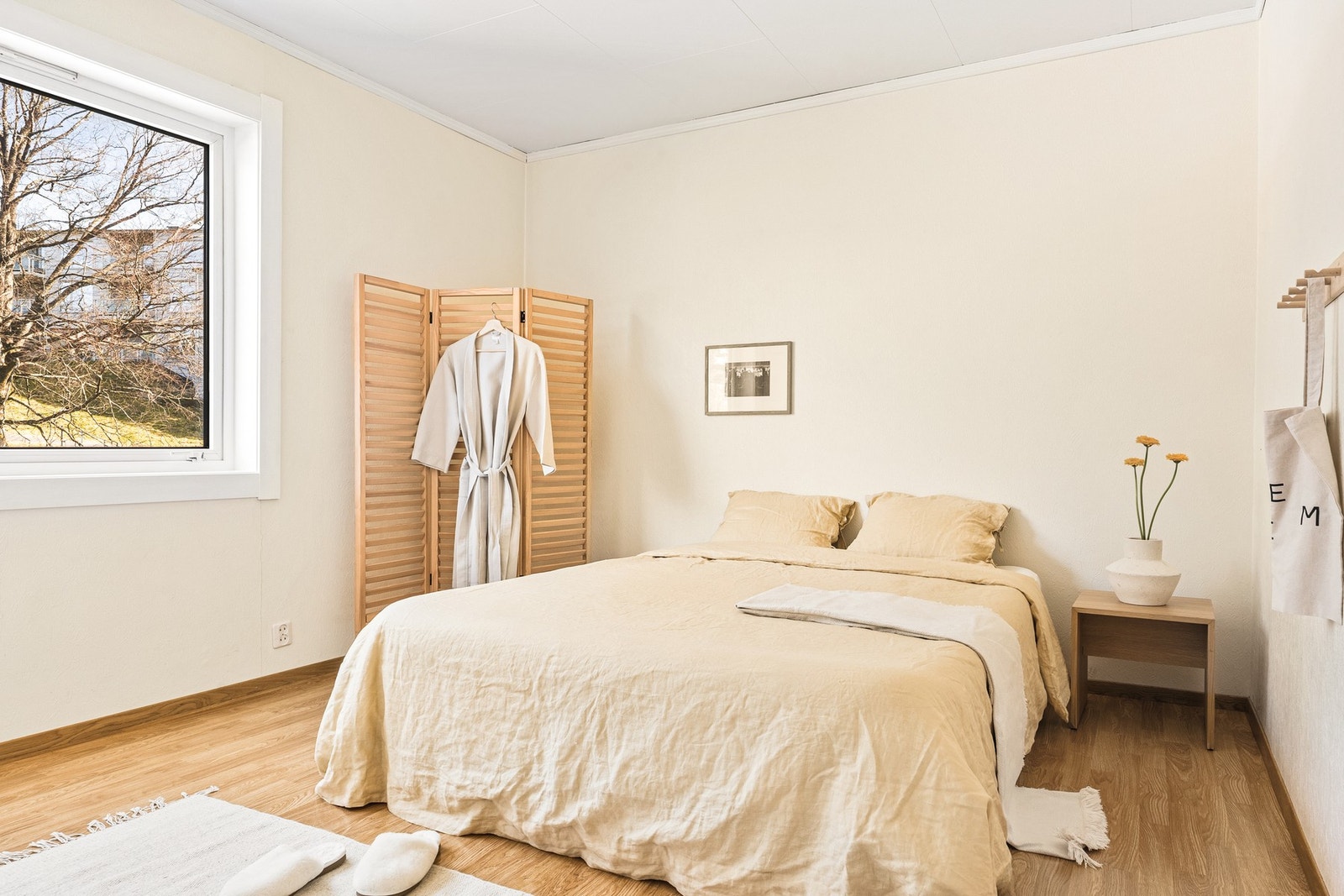 Trivelig hovedsoverom på 12,5 kvm. Galleribilde