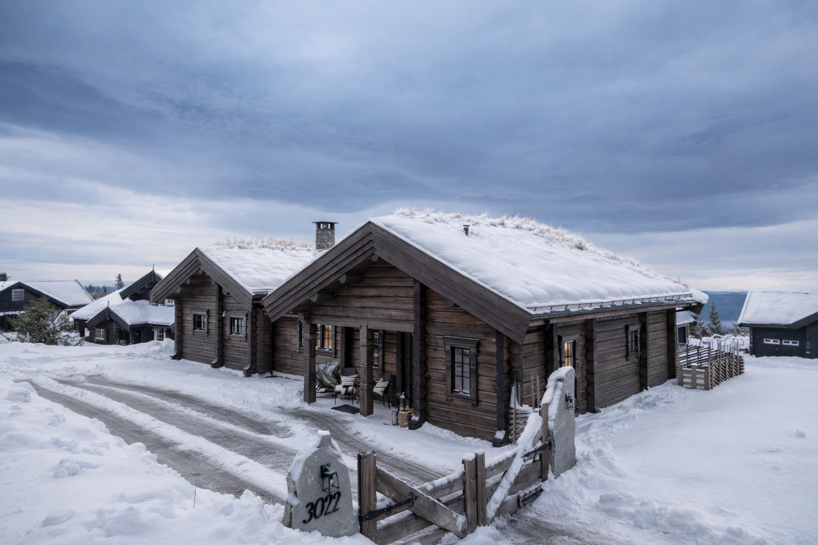 Romslig gardsplass med flott opparbeidet skifermur, skigard og port. (vinterstemning generert av AI) Galleribilde