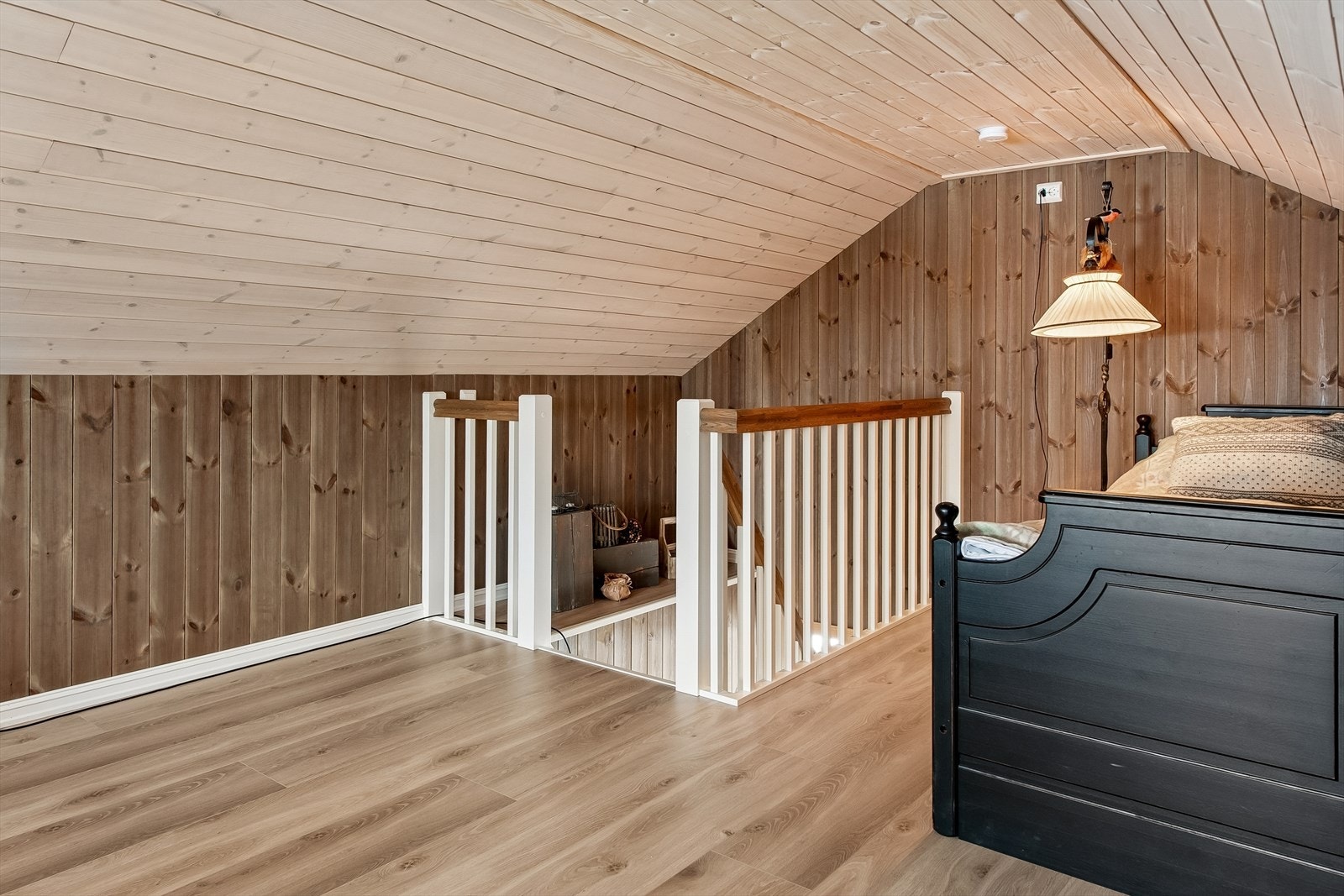 Takhøyden på loftet er målt til 189 cm. Galleribilde