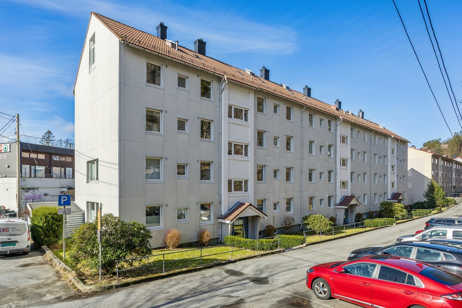 Fasade Nylandsveien nr. 2 - 4 - 6. Leiligheten ligger i 3.etg i nummer 2. Galleribilde