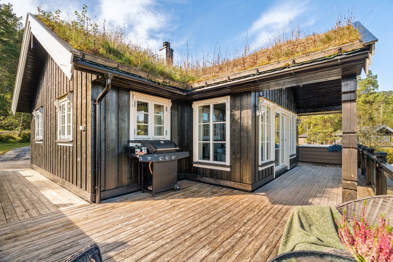 Flott uteplass med gode solforhold Galleribilde