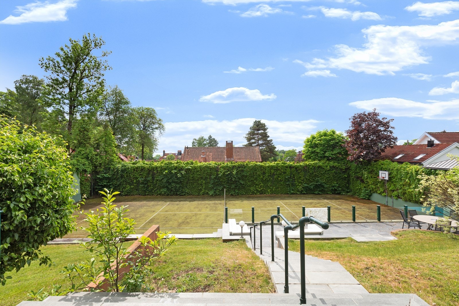 Private og lukkede uteområder med null innsyn fra naboer. Galleribilde