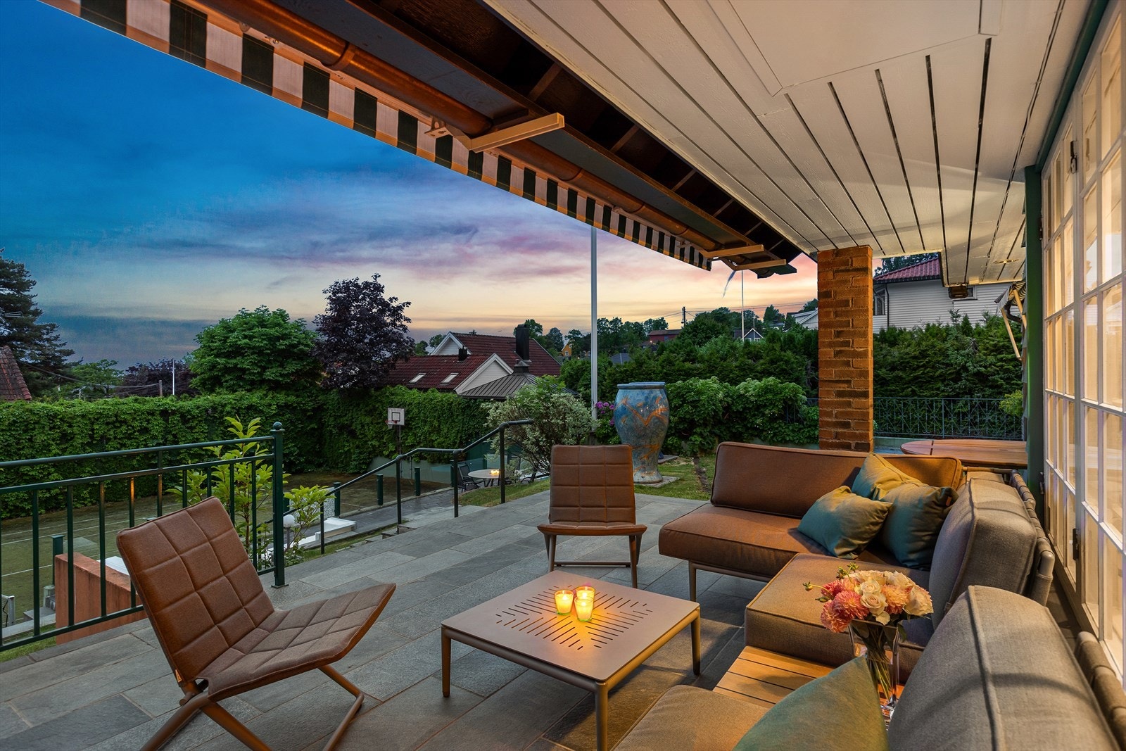 Meget attraktivt boligområde mellom Slemdal og Vinderen. Kort vei til skoler, barnehager, idrettsanlegg og offentlig kommunikasjon. Galleribilde