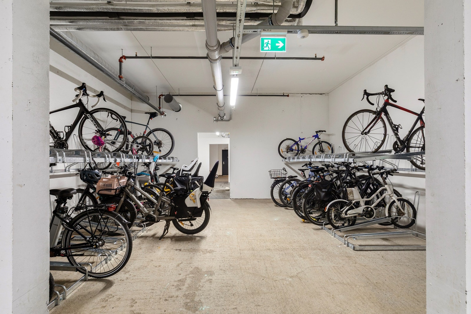 Felles sykkelgarasje Galleribilde