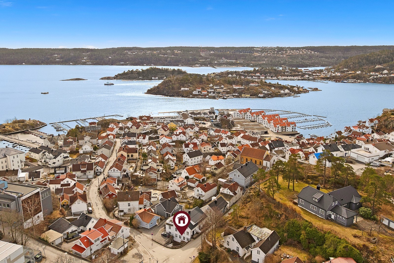 Fin selveierleilighet med 3 soverom. Svært sentralt beliggende. Galleribilde