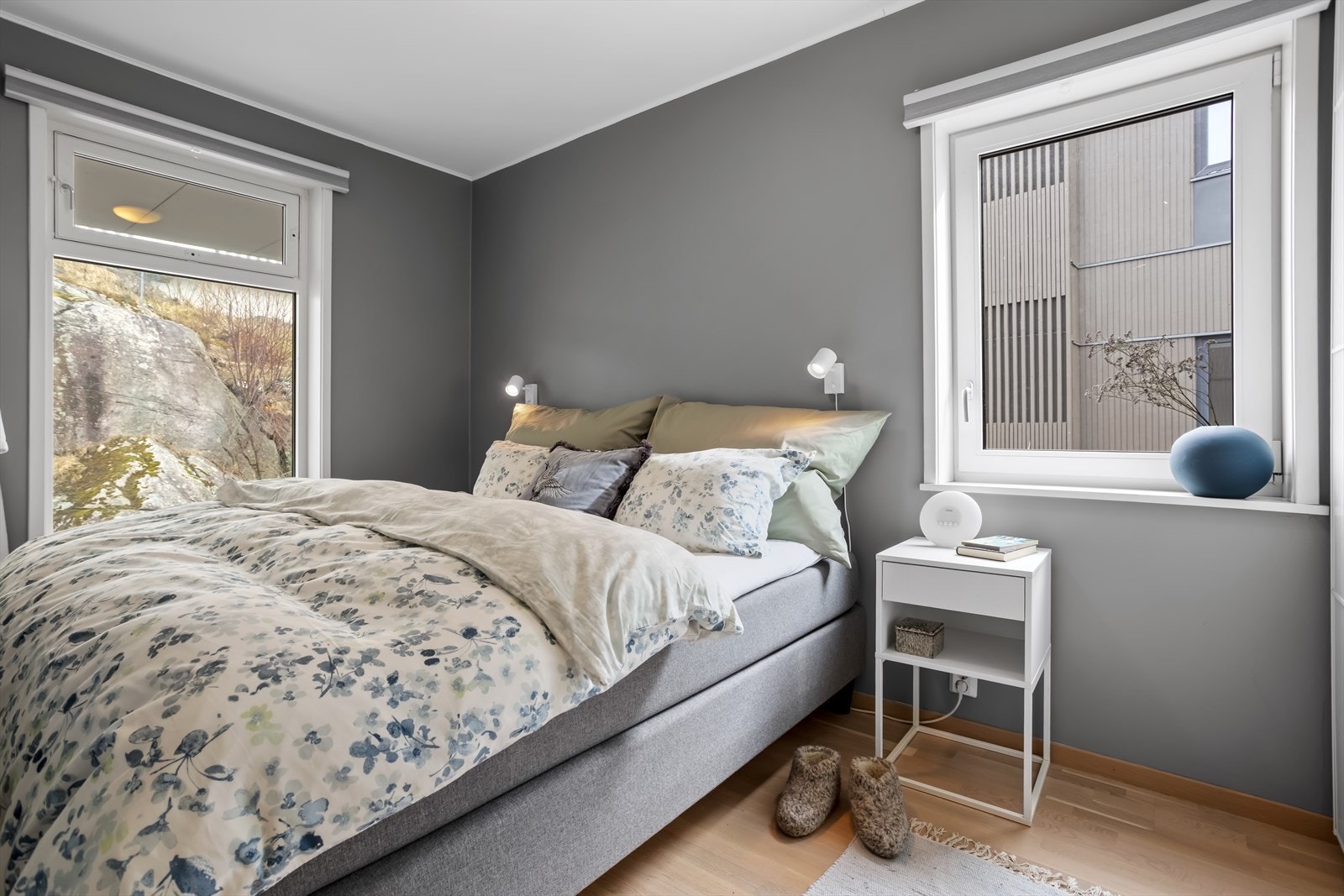 Leiligheten har to soverom, hvor hovedsoverommet er ca. 9,8 m². Galleribilde