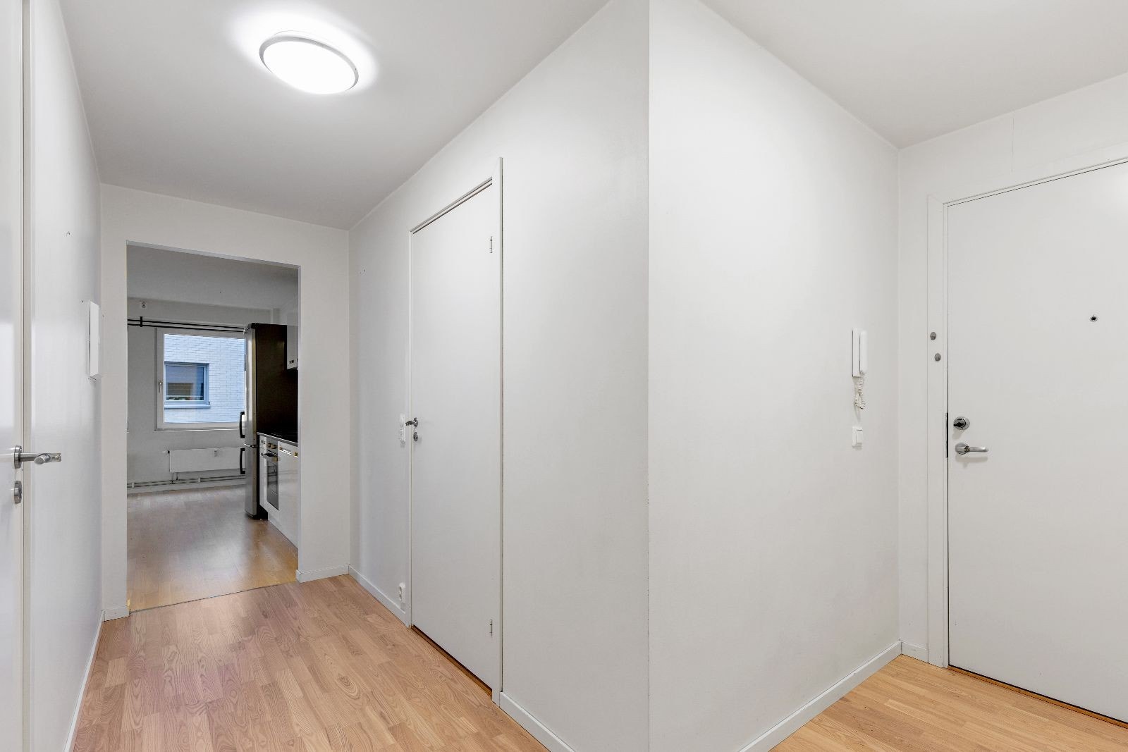 Entré med god plass til oppheng av yttertøy. Galleribilde