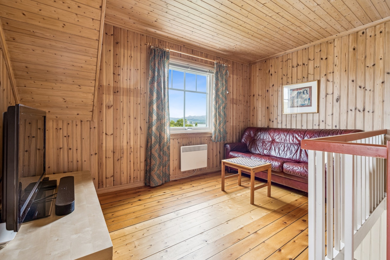 Loftstue er spesielt praktisk for barnefamilier. Her er det også mulig å innrede til en kontor eller bibliotek. Galleribilde