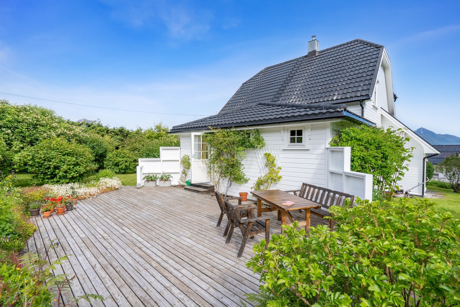 Koselig og skjermet terrasse. Galleribilde