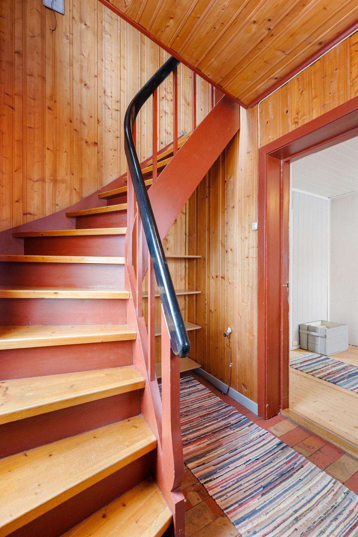 Trapp opp til 2. etasje Galleribilde