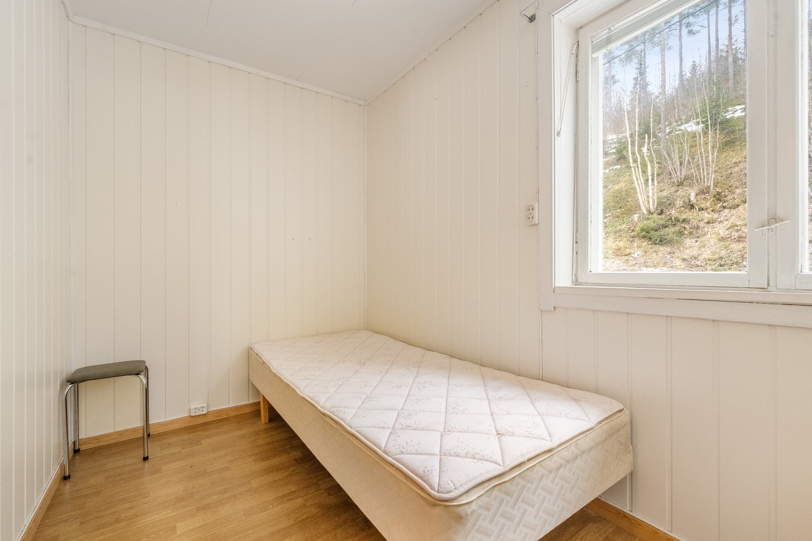 Soverom 1. etasje pusset opp i 2019 Galleribilde